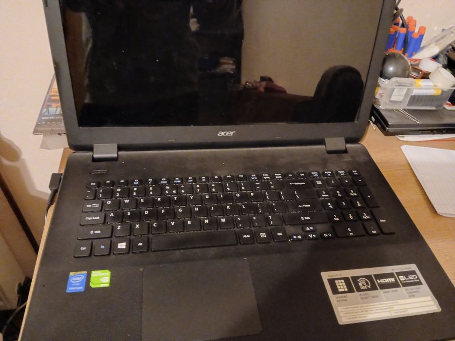 Laptop Acer Aspire E 17