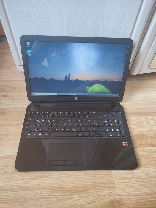 Laptop HP 15 - AMD A8-6410(4Cpu)/ 4gb/ 256gb SSD/ Baterie 2h