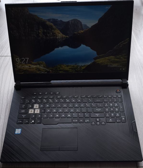 Laptop Asus Rog G731G 17,3 FHD/I7-9750H/SSD 512GB/8gb/ GTX 1650 4GB !