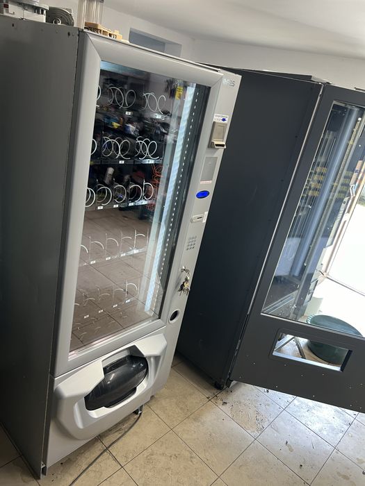 Fas Kristal aparat vending snack si bauturi reci