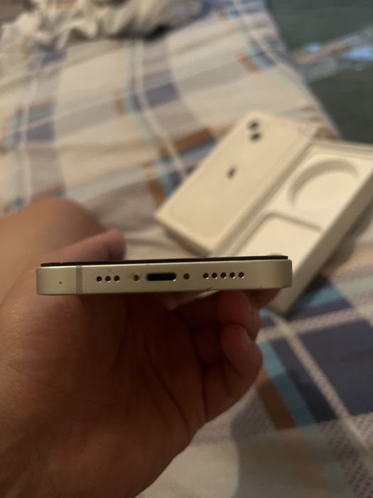 iPhone 13 128гб в белом цвете