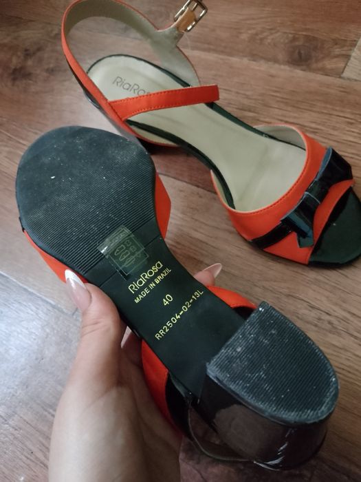 Продам босоножки за 5000 тыщ