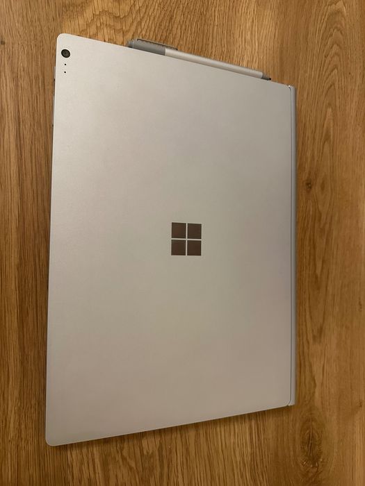 Microsoft Surface Book i7