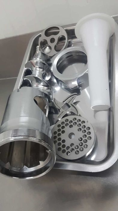 Професионална месомелачка