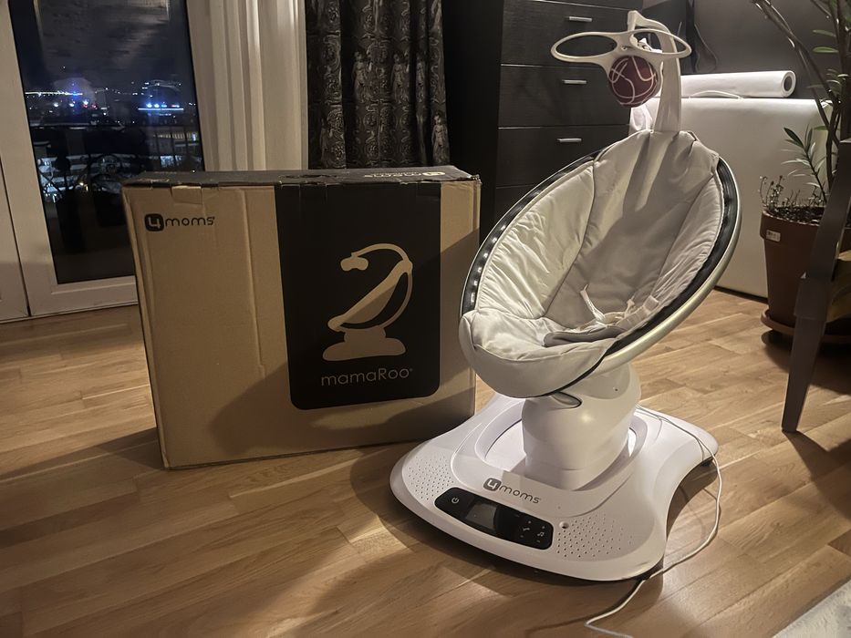 Balansoar bebe 4 moms