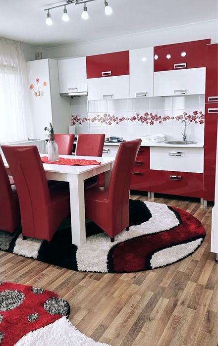 Inchiriez apartament