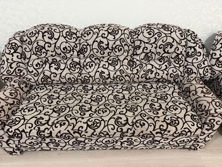 Продам мягкие Диван с креслами