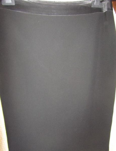 Продавам нова елегантна, официална, маркова пола