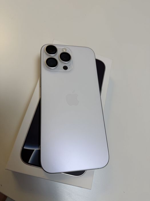 iPhone 16 Pro Max 256GB  White