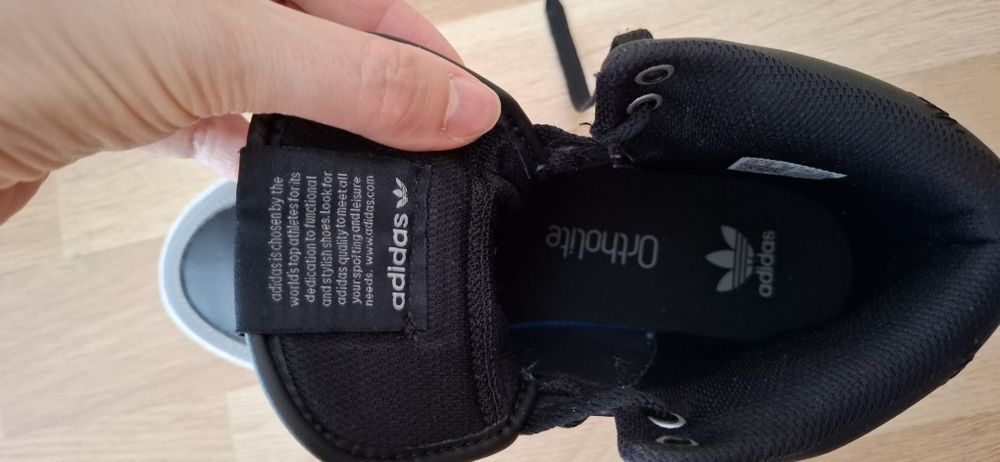 Оригинални боти Адидас 38