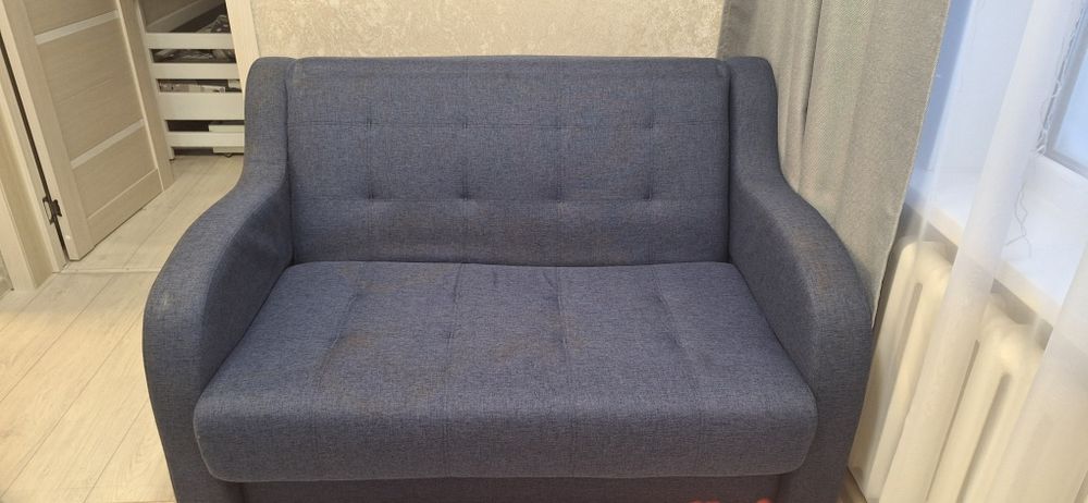 Продам мини диван.