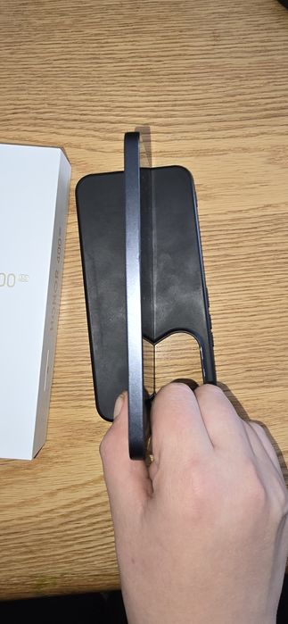 Vând Honor 400 5G