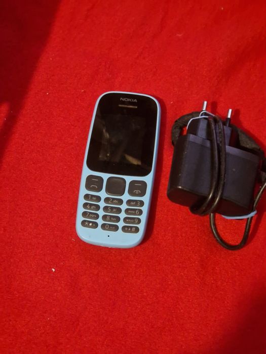 Super pret. Telefon Nokia cu încărcător