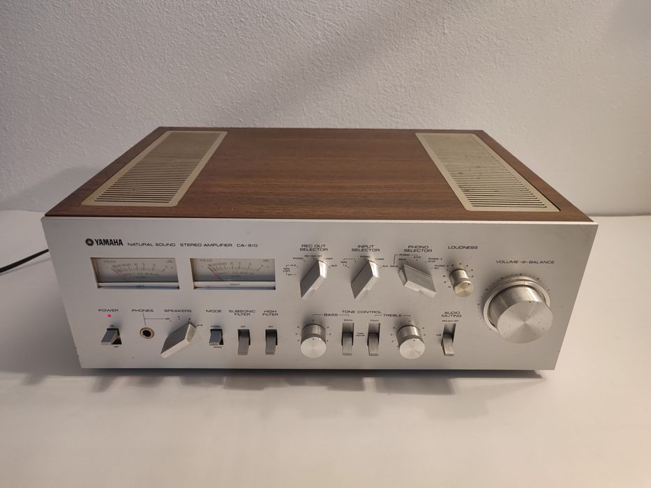 Amplificator Yamaha CA 810 statie carcasa lemn