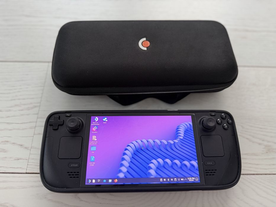 Steam Deck OLED 512GB + card 512GB + husă Spigen + geantă – EmuDeck configurat