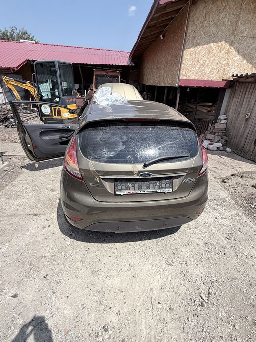 Vand sau schimb Ford Fiesta 1.0 Benzina