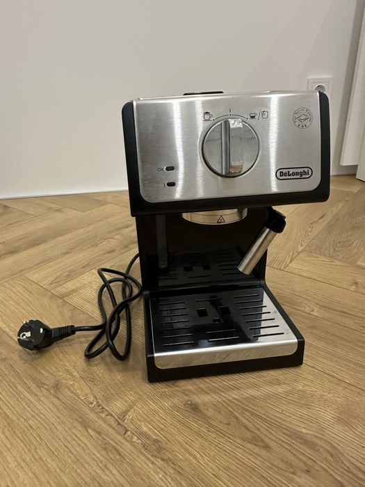 Кофемашина Delonghi