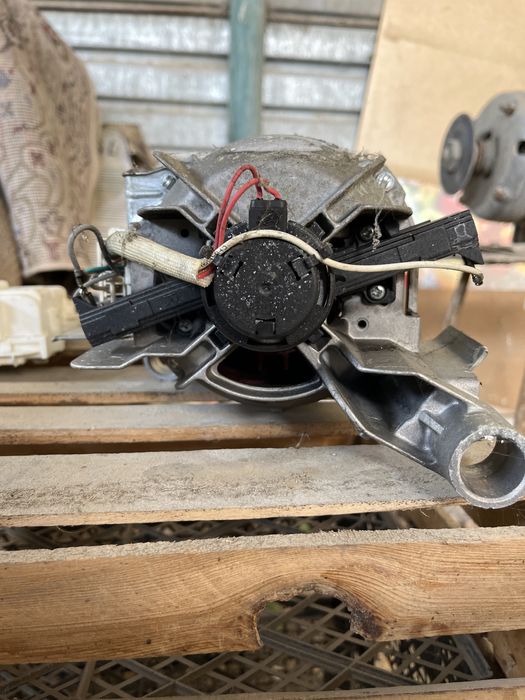 Электродвигатель стиральной машины