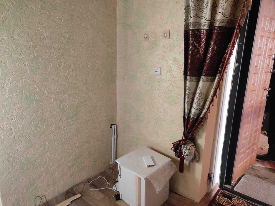 3 хонали квартира сотилади 3/2/2 Паркент (ремонти янги)