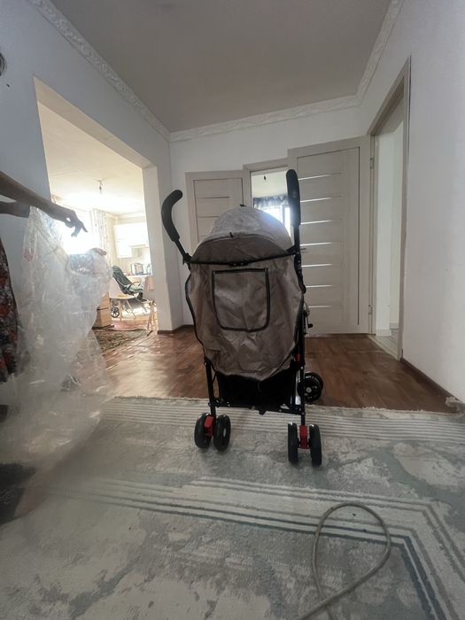 Детскии коляска новый