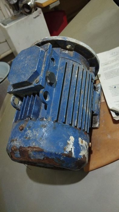 Двигатель электро