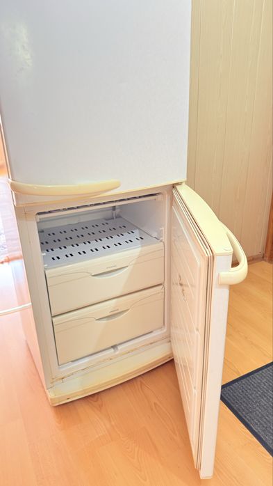 Продам холодильник Атлант