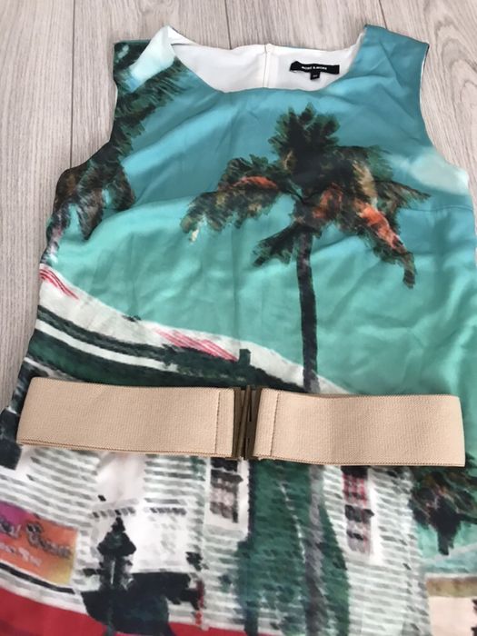 Продам красивое платье 46 размера