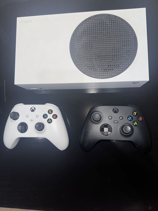 Xbox series S 512gb 2 manete