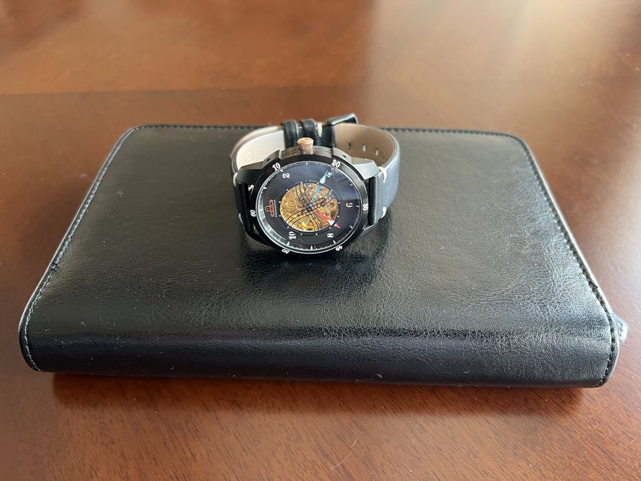 Часы Nomad Amir Watches