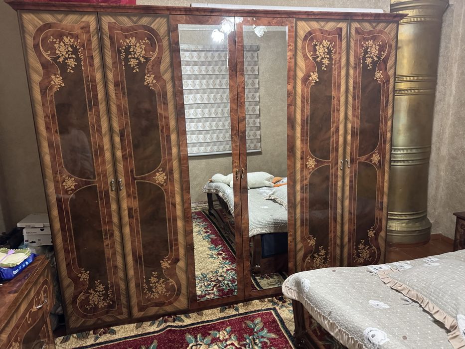 Спальный гарнитур