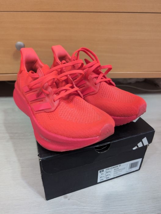 Продам кроссовки Adidas ultraboost 40 размер