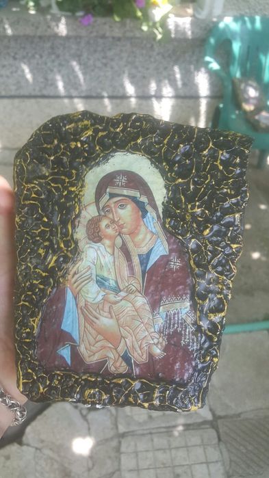 Продавам икони по договаряне.