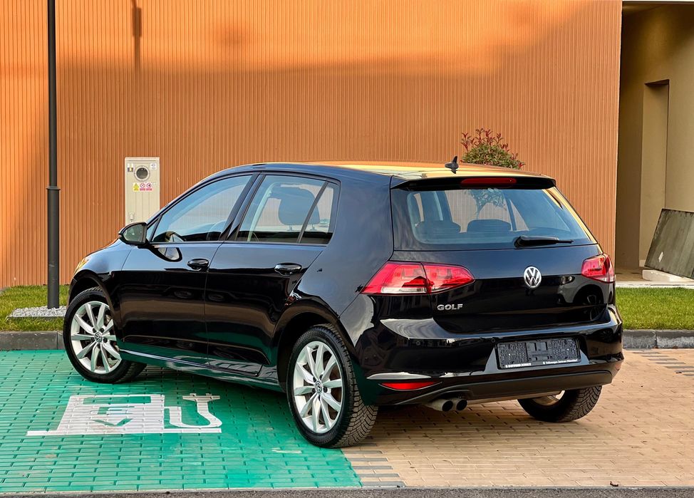 Volkswagen Golf VII Hatchback HIGHLINE