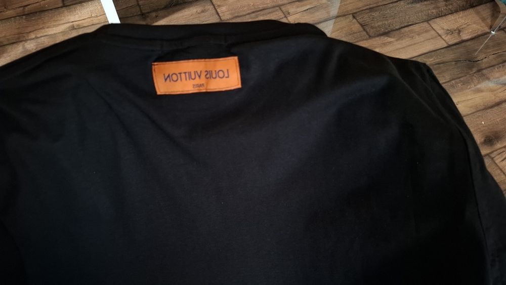 Louis Vuitton тениски