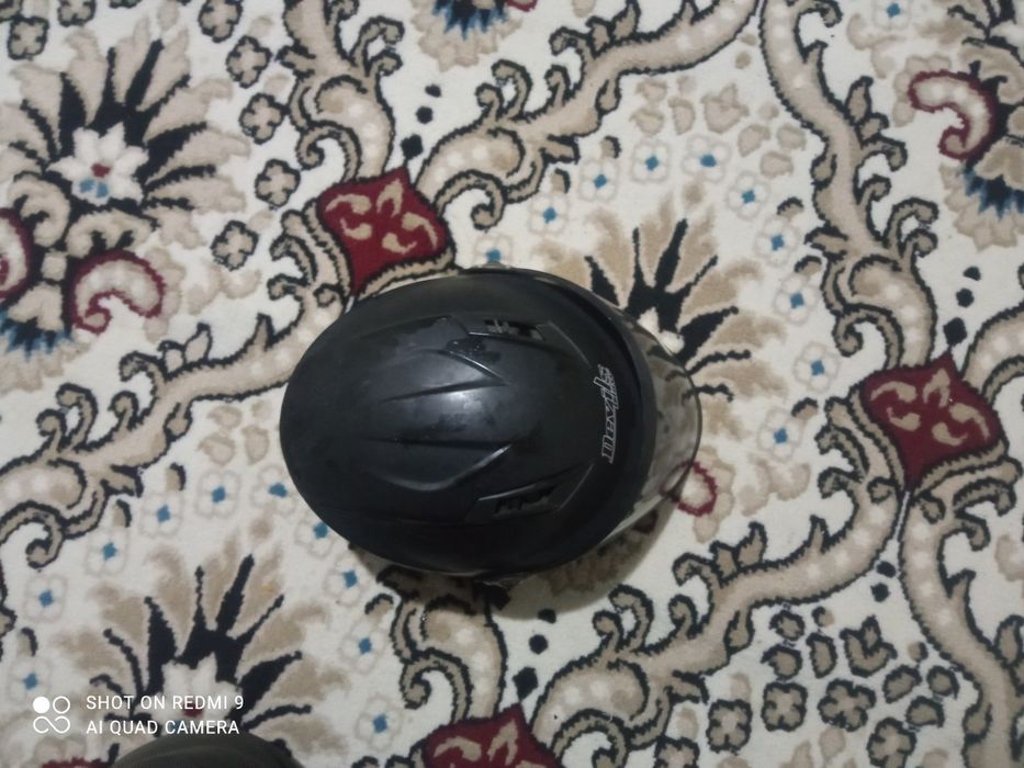 Каска скутерга мотоциклга