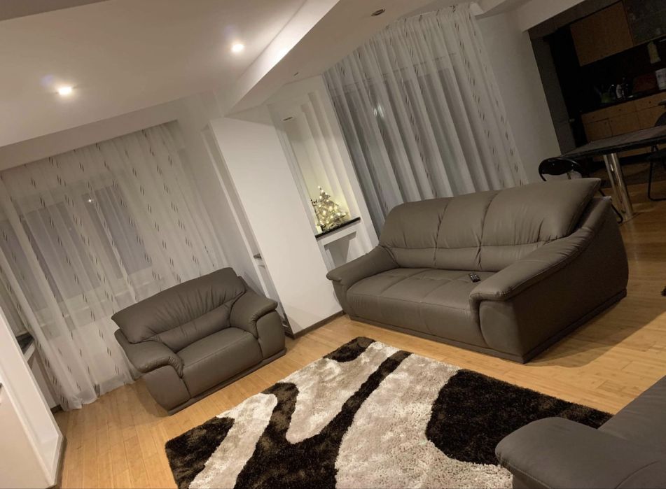Vand apartament 5 camere