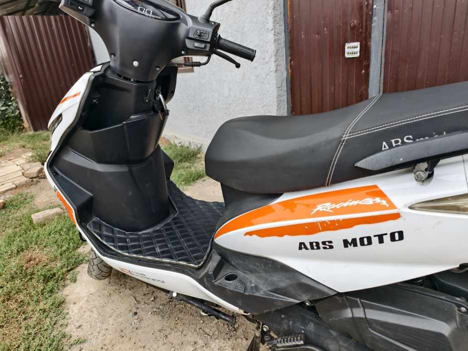 Скутер м8 2024 год