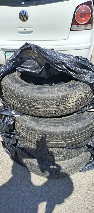 Продам автошины на Ниву