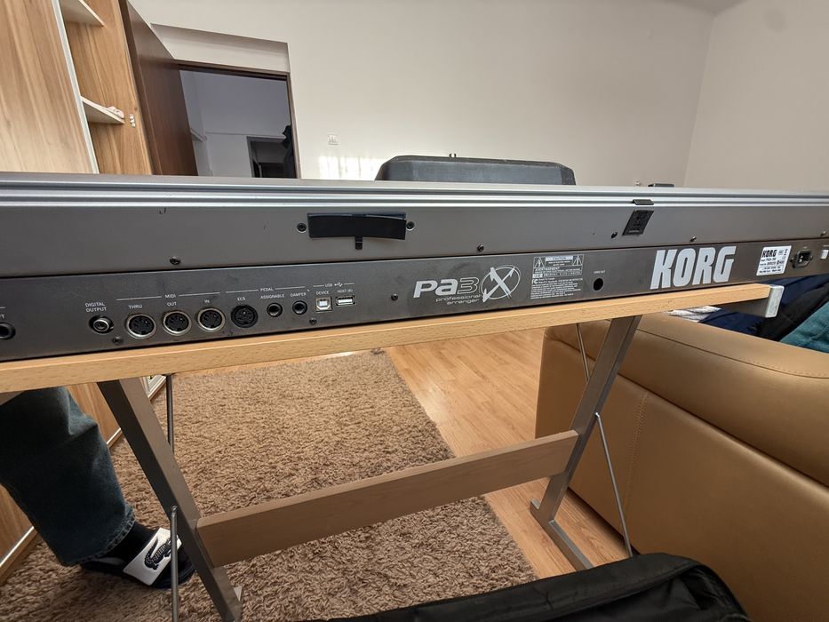 Vând orgă Korg-Pa3X