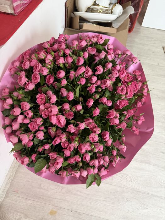 Цветы букет из куставые розы
