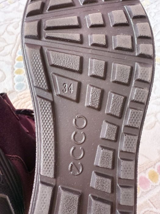 Продам ботинки ECCO