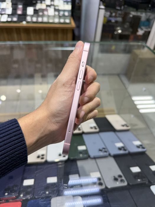 Iphone 15 karopka bor