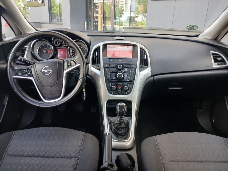 OPEL Astra 2013 — imagine 4