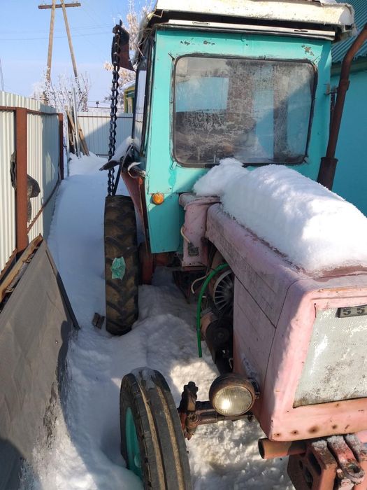 Трактор Т-25 на ходу