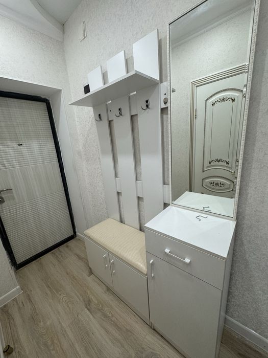 Продаётся прихожие