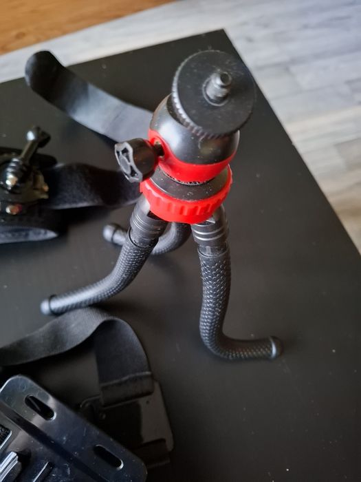 Gopro12, калъф, две ендуро батерии, аксесоари