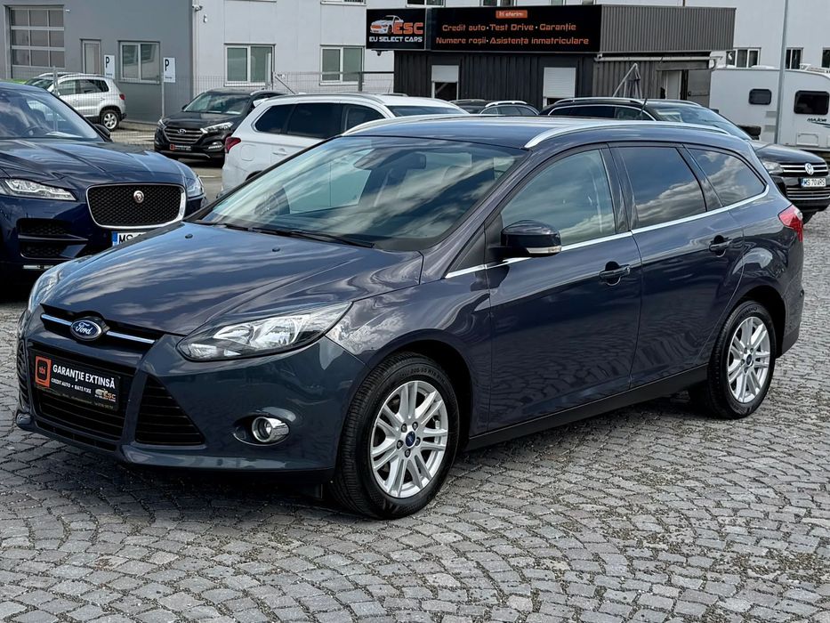 Ford Focus Rate fixe si Cash, Titanium