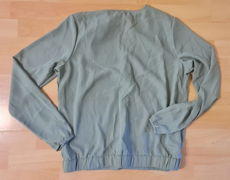 Camasa vaporoasa, verde menta