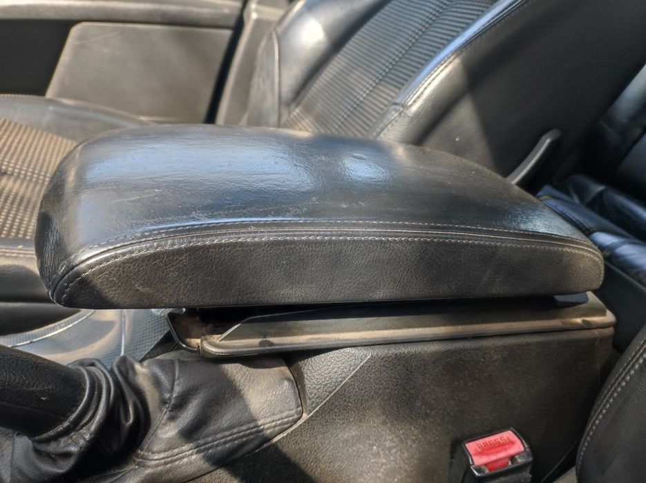 Подлакътник за Пежо-407