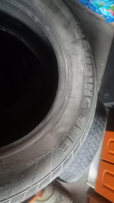 Продаётся резина на  легковушку
